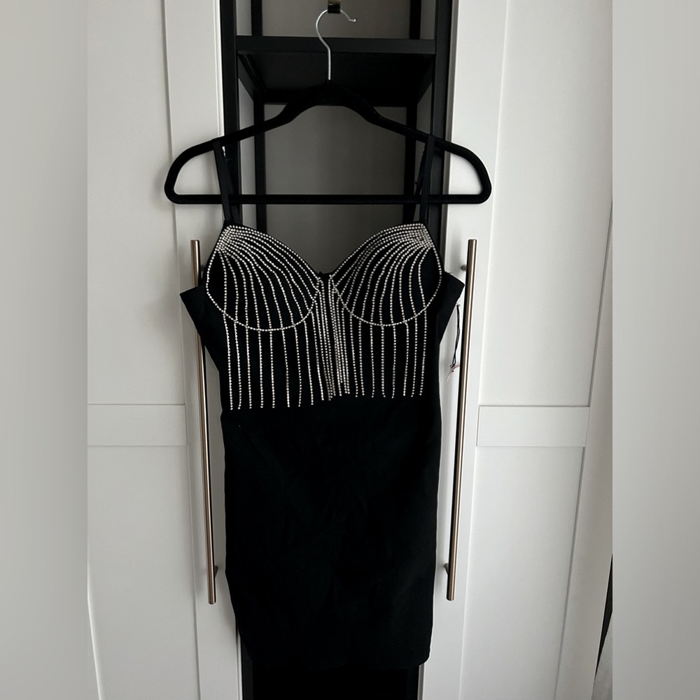 BRAND NEW! Black dress. By Haute  Monde size L.